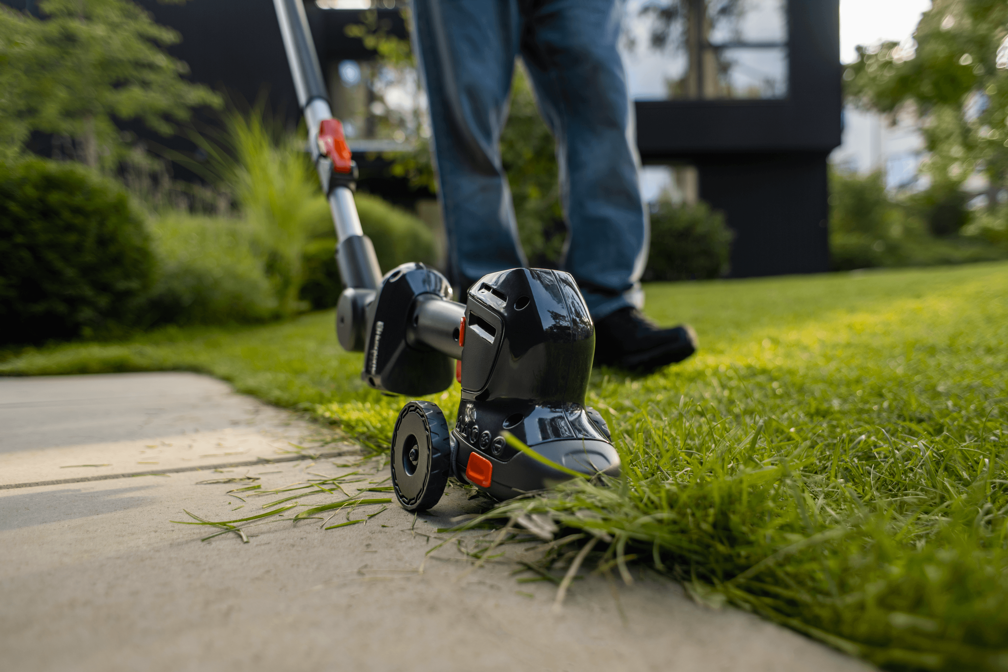 Aspire™ Shrub Shear 18V + Pole without battery and charger image 4